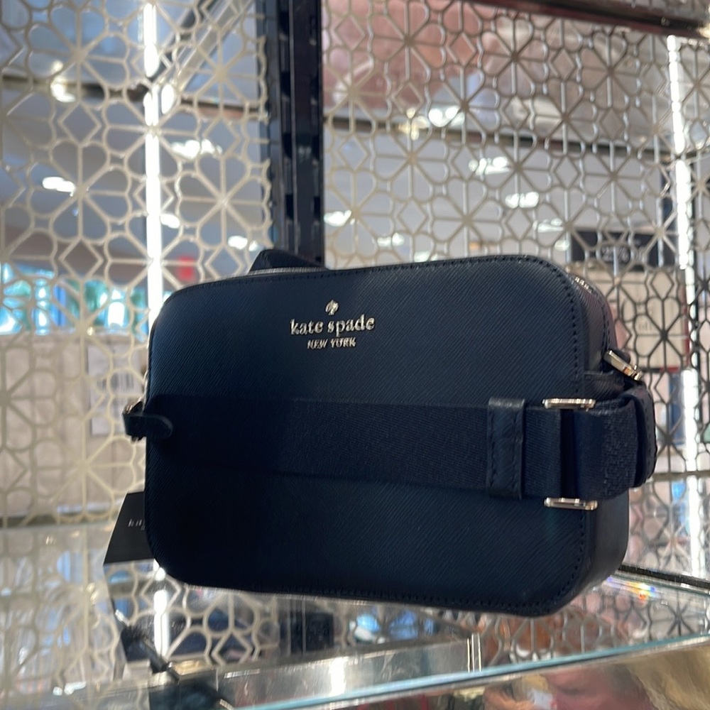 Kate Spade Madison Mini Camera Bag
COLOR:
Black 
NWT - Picture 2 of 16